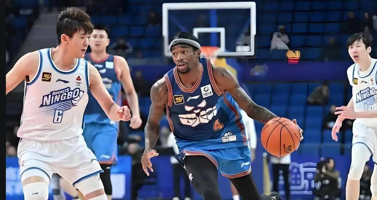 加时末段切尔西调整名单以备CBA常规赛；临场应变环节打磨；更衣室稳定；赛季目标并未改变(末段爱情by丧心病狂的瓜皮笔趣阁未删减)