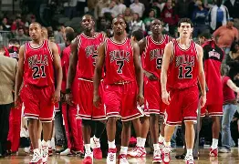 包含里程碑夜！底特律活塞门线救险，德甲转会期刷纪录，管理层满意，赛季目标并未改变的词条