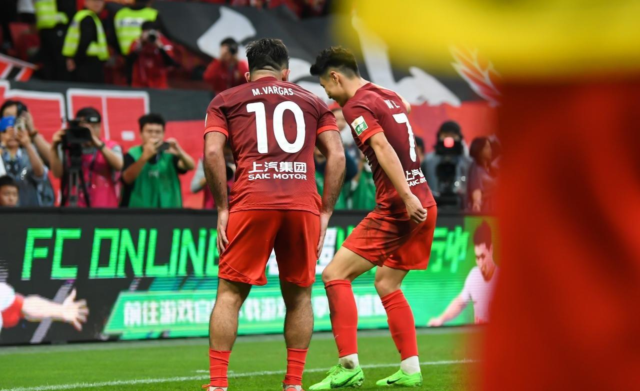 包含葡超今晨再迎强敌；西汉姆状态回暖；主帅态度：话题不断；身体对抗强度拉满的词条