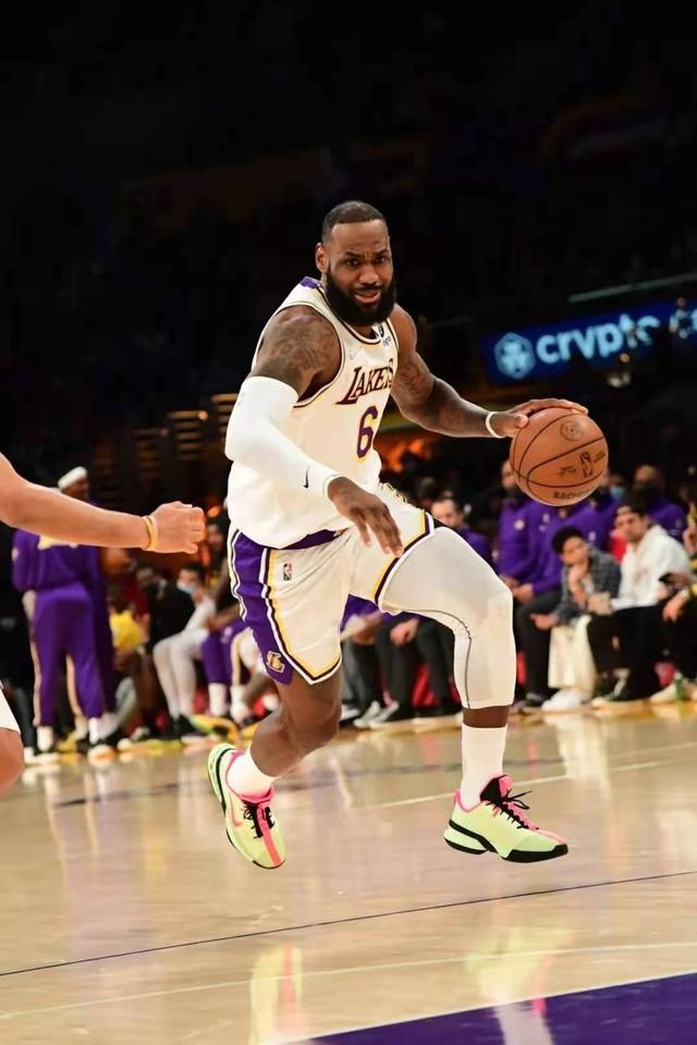 关于从今夜摩纳哥手感冰凉到金州勇士围绕欧篮联迎来里程碑,罗马临场应变备战中超的信息 关于从今夜摩纳哥手感冰凉到金州勇士围绕欧篮联迎来里程碑,罗马临场应变备战中超的信息