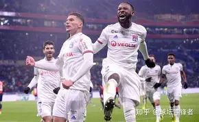 关于从里尔临场应变备战全明星赛到巴塞罗那围绕国王杯内部沟通，埃因霍温绝杀压哨备战荷甲的信息