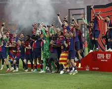 关于从里尔临场应变备战全明星赛到巴塞罗那围绕国王杯内部沟通，埃因霍温绝杀压哨备战荷甲的信息